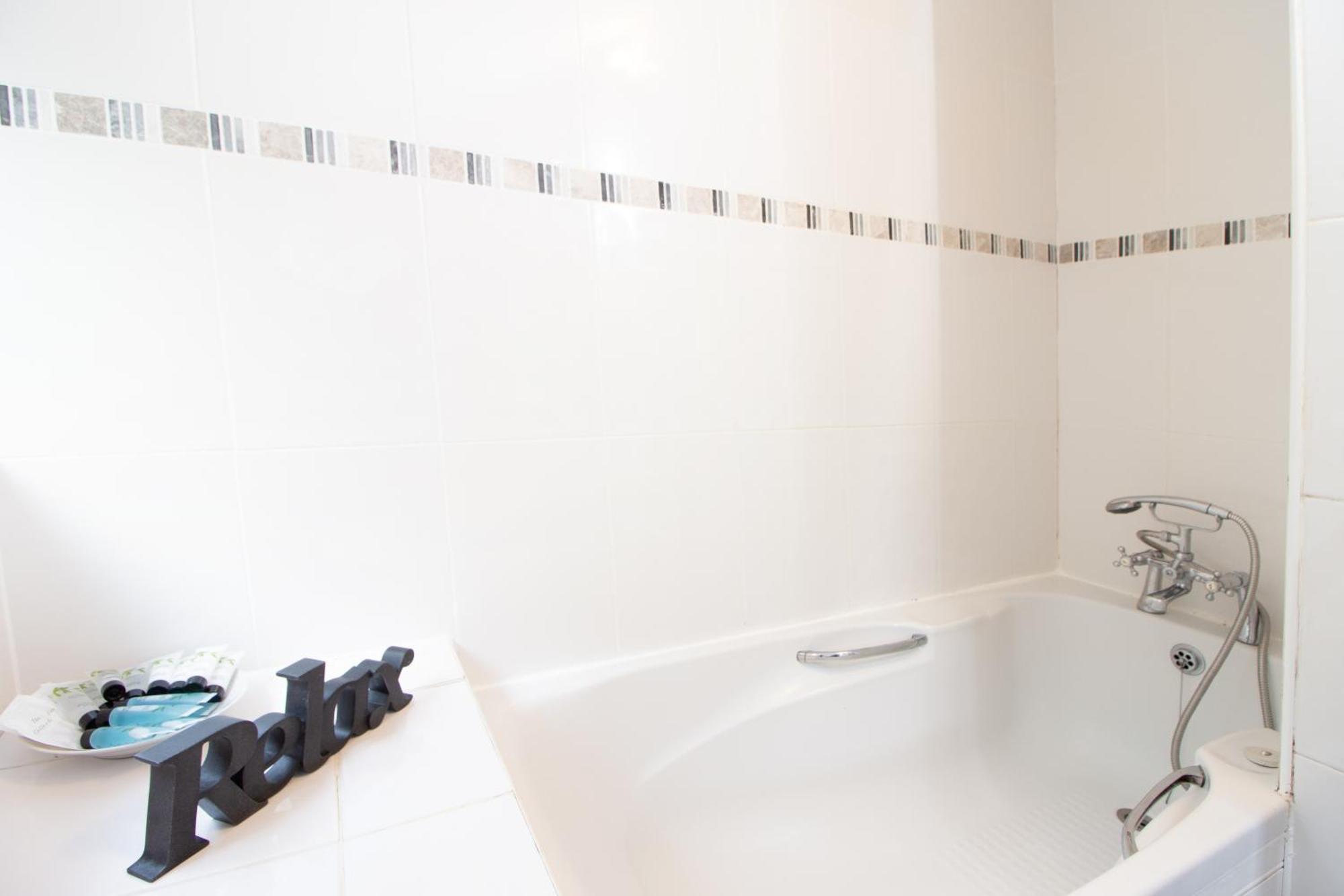 Raleigh Gf - Ground Floor 1 Bed Georgian Flat In The City Centre Free Parking And Wifi Exeter Bagian luar foto